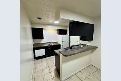 1626 Royal Hill Drive #B, Austin, TX 78741 - Photo 10