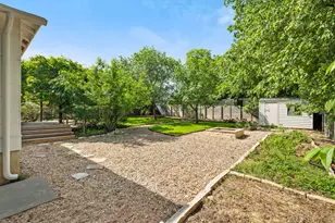 901 Brentwood St, Austin, TX 78757 - Photo 34
