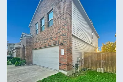 444 Major Lee Lane #14H, Jarrell, TX 76537 - Photo 2