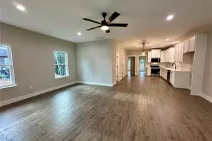 330 Shady Bluff Dr, Wimberley, TX 78676 - Photo 2