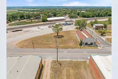 413 W Batte Street, Cameron, TX 76520 - Photo 36