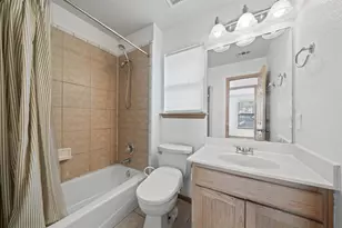 1906 B Garden St, Austin, TX 78702 - Photo 8