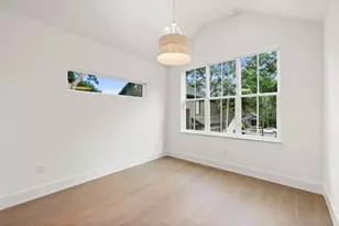 2506 E 2nd St, Austin, TX 78702 - Photo 32