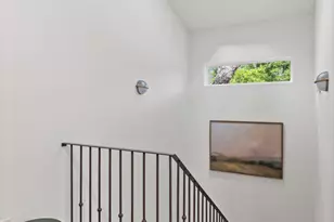 2506 E 2nd St, Austin, TX 78702 - Photo 18