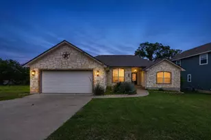 220 Ulupau Cir, Bastrop, TX 78602 - Photo 1