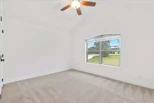 220 Ulupau Cir, Bastrop, TX 78602 - Photo 18