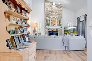 213 Overlook Ct, Wimberley, TX 78676 - Photo 16