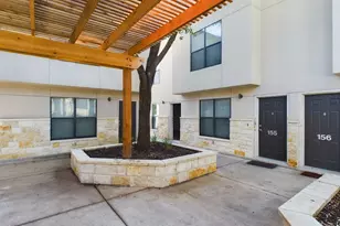 711 W 32nd St, Austin, TX 78705 - Photo 2