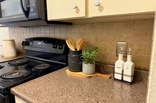 6910 Hart Ln, Austin, TX 78731 - Photo 16