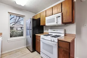 1100 Fairlawn Cove, Round Rock, TX 78664 - Photo 14