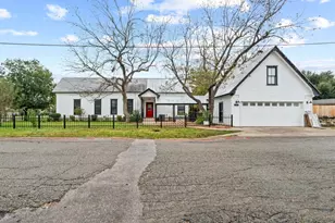 305 East St, Hutto, TX 78634 - Photo 6