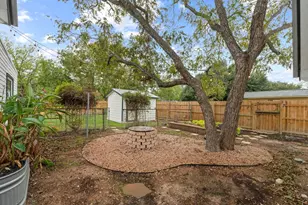 305 East St, Hutto, TX 78634 - Photo 30