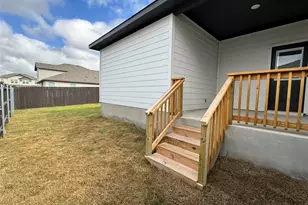 131 Schrader Dr, Buda, TX 78610 - Photo 32