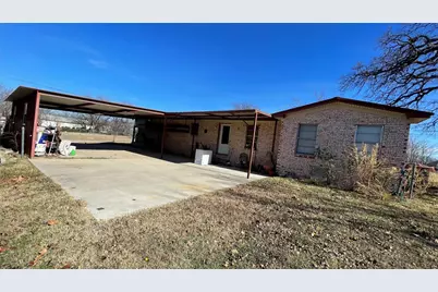 909 Fannin Street, Nocona, TX 76255 - Photo 18