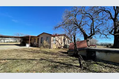 909 Fannin Street, Nocona, TX 76255 - Photo 20