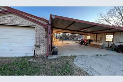909 Fannin Street, Nocona, TX 76255 - Photo 4
