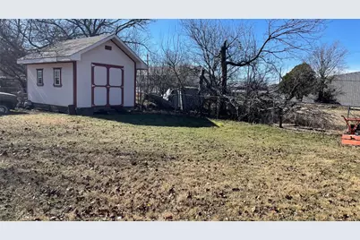 909 Fannin Street, Nocona, TX 76255 - Photo 24