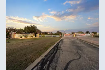 233 Courtnees Way, Georgetown, TX 78626 - Photo 20