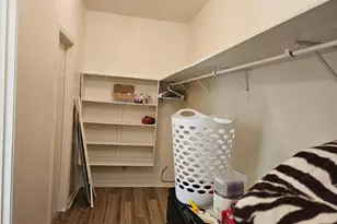 710 N Avenue C, Elgin, TX 78621 - Photo 16