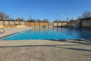 710 N Avenue C, Elgin, TX 78621 - Photo 32