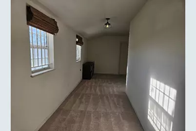 710 N Avenue C, Elgin, TX 78621 - Photo 20