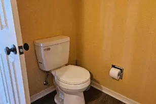 710 N Avenue C, Elgin, TX 78621 - Photo 24