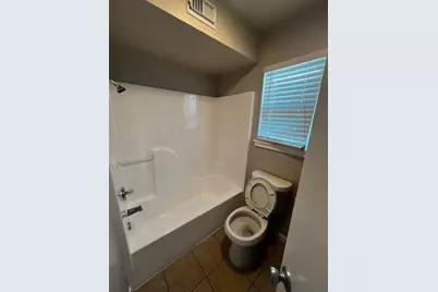1172 Webberville Road #204, Austin, TX 78721 - Photo 8