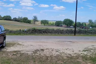 205 2nd Ave, Smithville, TX 78957 - Photo 18