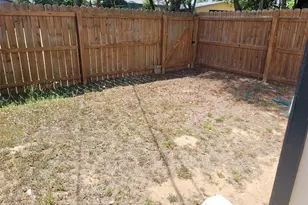 205 2nd Ave, Smithville, TX 78957 - Photo 14