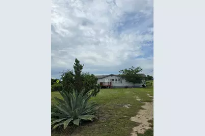 101 Crestview Drive, Liberty Hill, TX 78642 - Photo 2