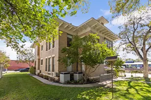 201 Ramona St, Smithville, TX 78957 - Photo 28