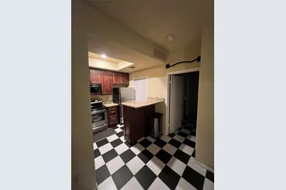 806 W 24th Street #107, Austin, TX 78705 - Photo 10