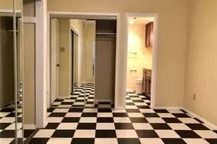 806 W 24th St, Austin, TX 78705 - Photo 6