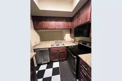 806 W 24th Street #107, Austin, TX 78705 - Photo 12