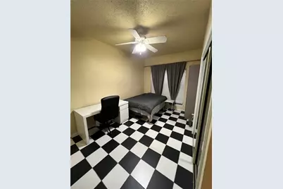806 W 24th Street #107, Austin, TX 78705 - Photo 8