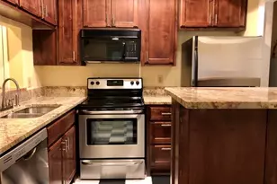 806 W 24th St, Austin, TX 78705 - Photo 2