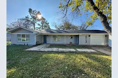 813 Central Avenue, Elgin, TX 78621 - Photo 2