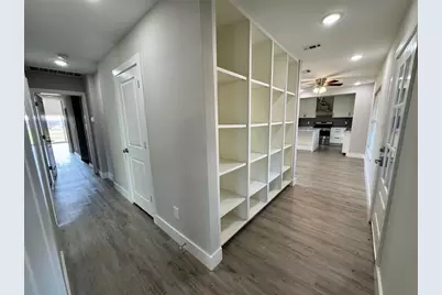 813 Central Avenue, Elgin, TX 78621 - Photo 26