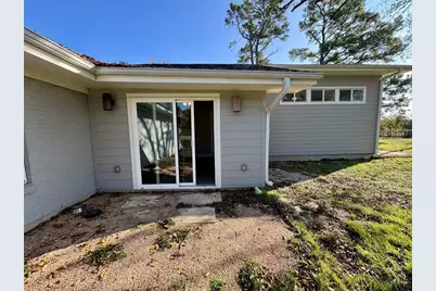 813 Central Avenue, Elgin, TX 78621 - Photo 4