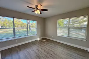 813 Central Ave, Elgin, TX 78621 - Photo 24