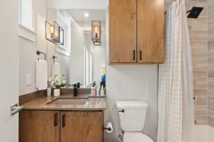 2300 Enfield Rd, Austin, TX 78703 - Photo 8