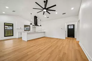 1408 Gatlinburg Dr, Pflugerville, TX 78660 - Photo 10