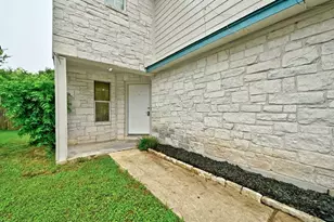 2320 Riddle Rd, Austin, TX 78748 - Photo 2