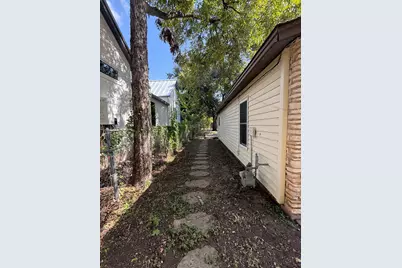 1402 Garden Street, Austin, TX 78702 - Photo 14