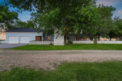 9058 Sam Houston Road, Brenham, TX 77833 - Photo 24