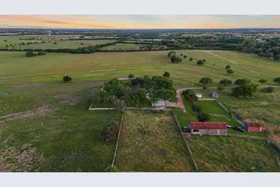 9058 Sam Houston Road, Brenham, TX 77833 - Photo 4