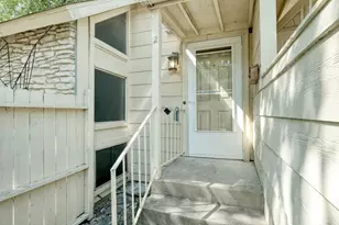 2711 St Edwards Cir, Austin, TX 78704 - Photo 2