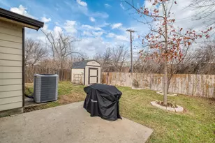 4302 King's Canyon Dr, Taylor, TX 76574 - Photo 22