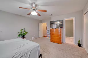 4302 King's Canyon Dr, Taylor, TX 76574 - Photo 16