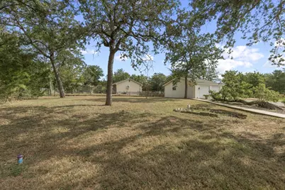 134 Tejas Street, Smithville, TX 78957 - Photo 32